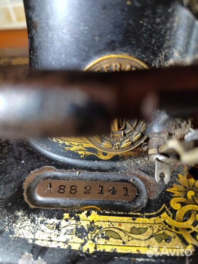 Швейная машина зингер ручная