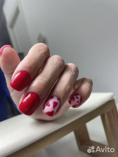 Маникюр / педикюр