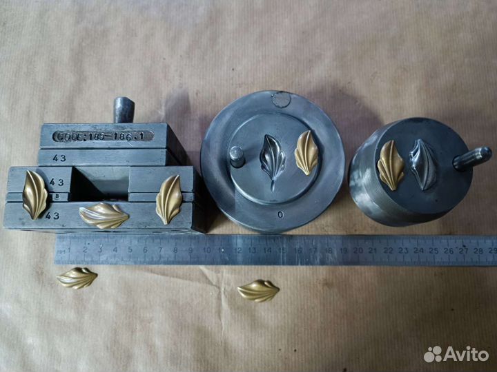 Ювелирное оборудование. Штамп детали брошь