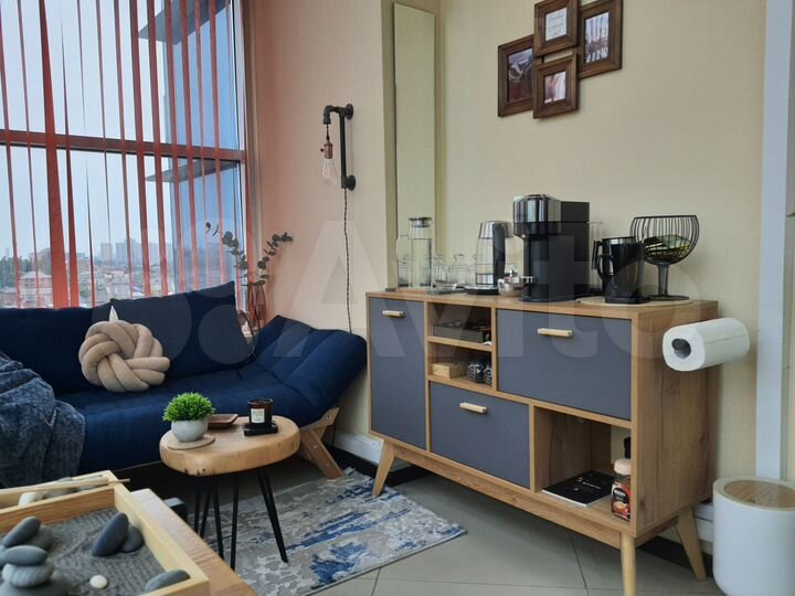 Офис с панорамными окнами, с мебелью Loft, Центр