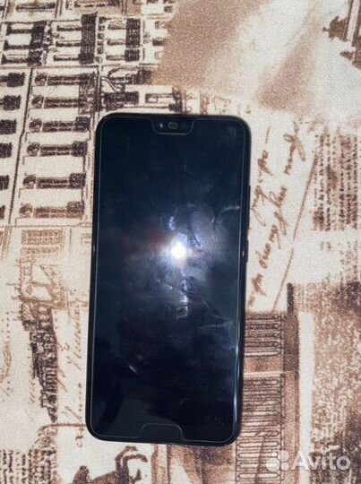 HONOR 10, 4/64 ГБ
