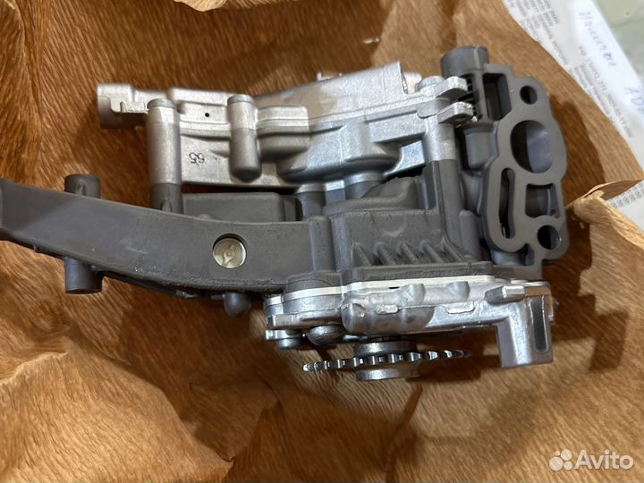 Масленный насос на Мерседес 166