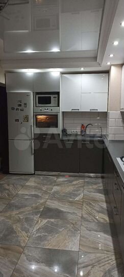 3-к. квартира, 90 м², 6/7 эт.