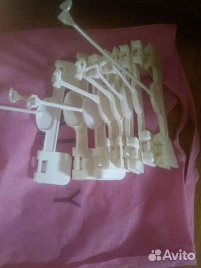 Креление вешалки детской для юбок и шорт