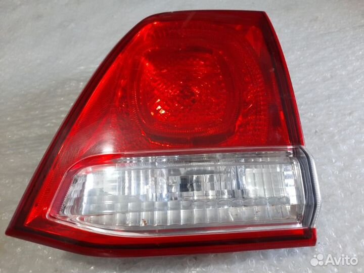 Фонарь задний правый Тoyota Land Cruiser 200