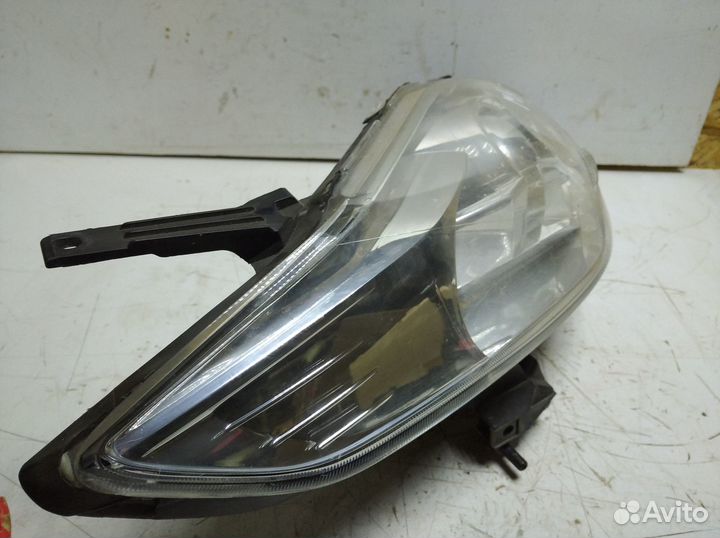 Фара передняя правая Mazda 5 CR 2005-2010