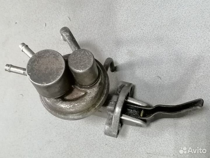 Бензонасос механический Mitsubishi Mirage 1991