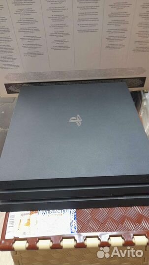 Ps4 pro 1 тб+ 2 геймпада и диск