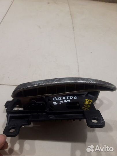 Ручка двери (задняя левая внутренняя) (Kia Seltos)