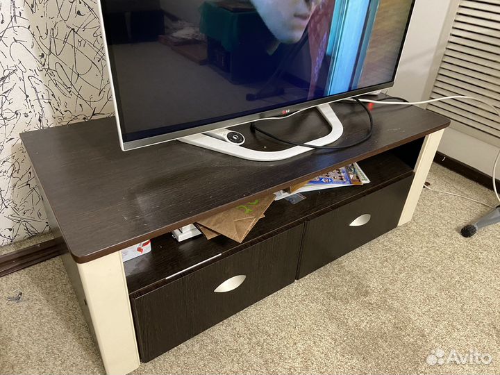 Тумба под телевизор