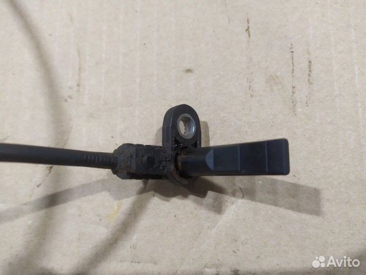 Датчик abs передний Nissan Terrano F4R 2021