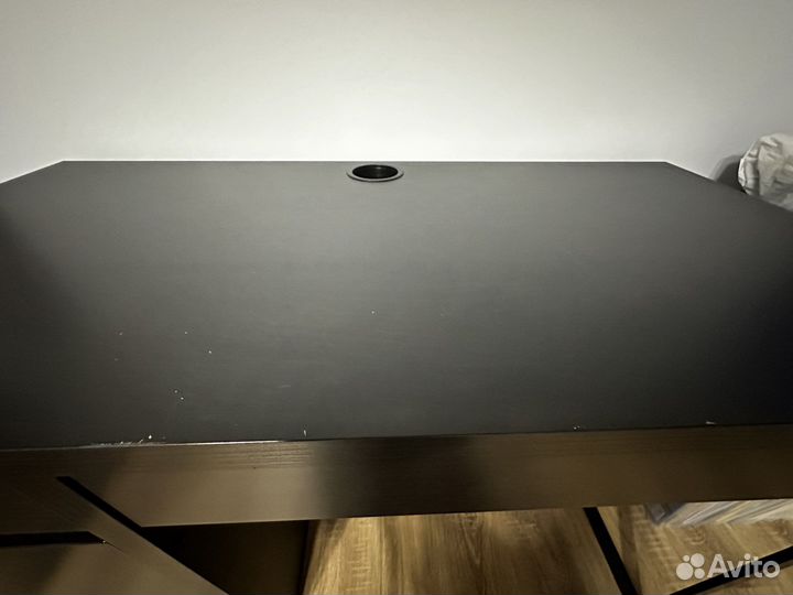 Компьютерный стол IKEA mikke