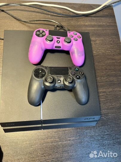 Игровая приставка ps4