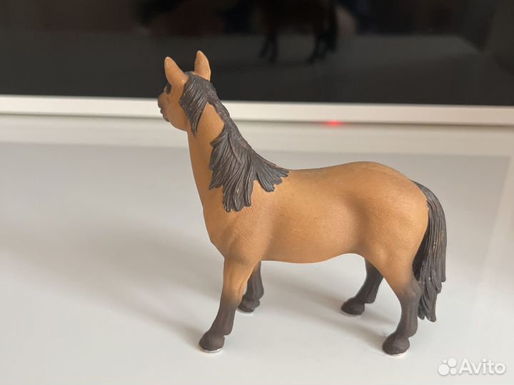 Кобыла schleich мустанг