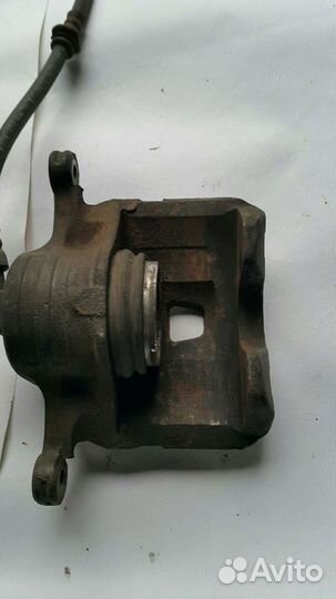 Суппорт передний Ниссан