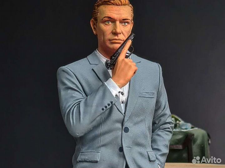 Джеймс Бонд. агент 007, фигурка 1:18