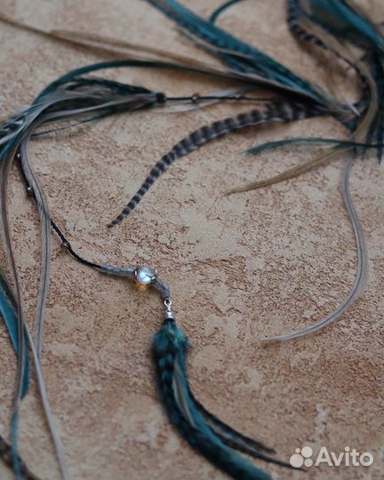 Обьъёмные заколки с перьями. Перья в волосы