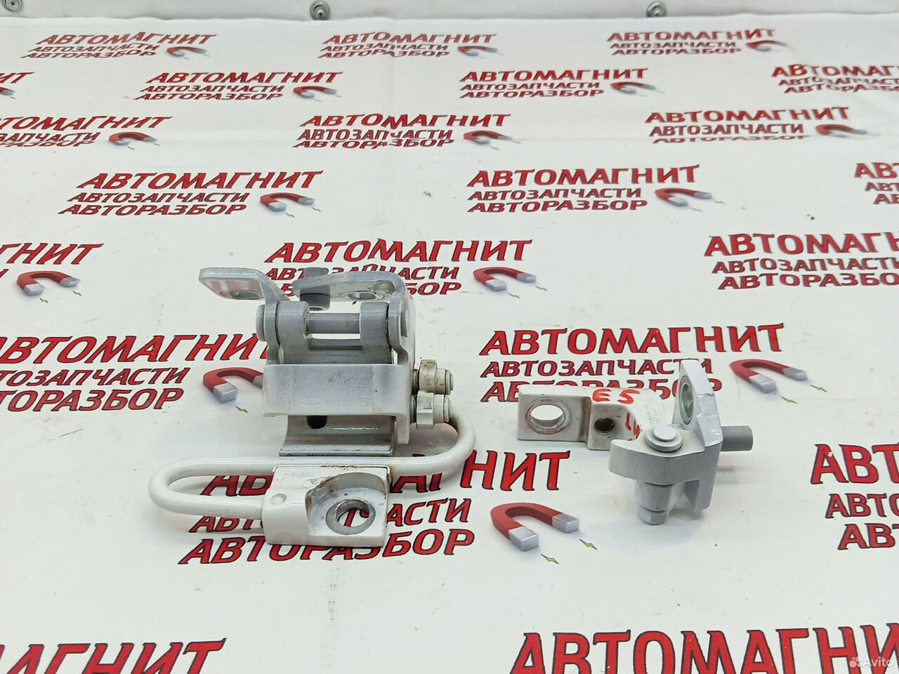 Петля двери задней левой Kaiyi E5