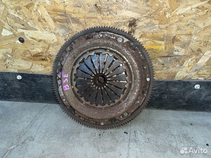 Маховик МКПП в сборе Volkswagen Skoda BSE 1.6