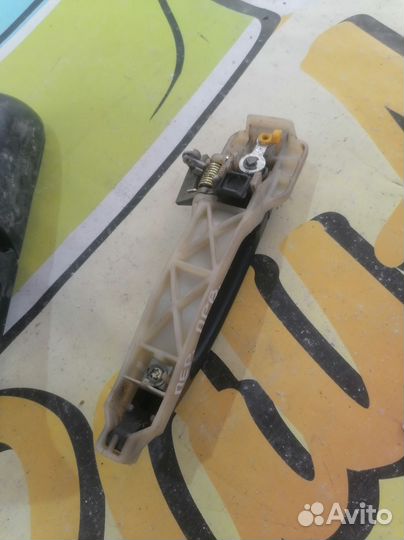 Ручка двери наруж. пер. прав. Chevrolet Aveo T250