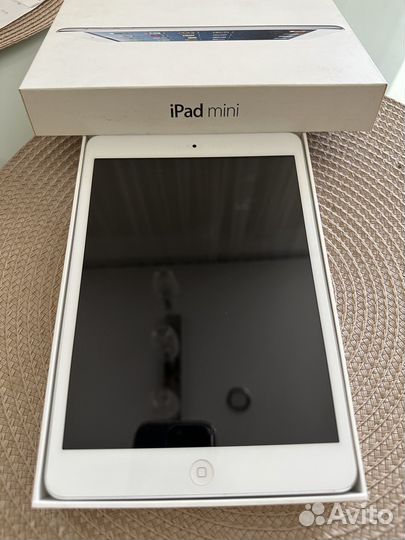 iPad mini 16gb Wi-Fi +Cellular