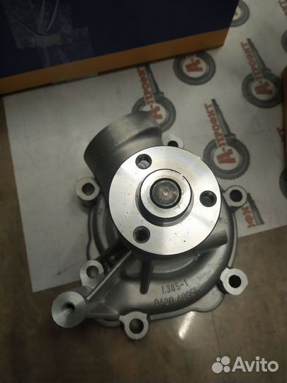 Помпа водяная 21072752 Погрузчик Volvo L60E