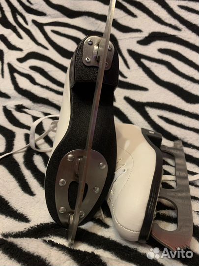 Коньки фигурные 37 размер