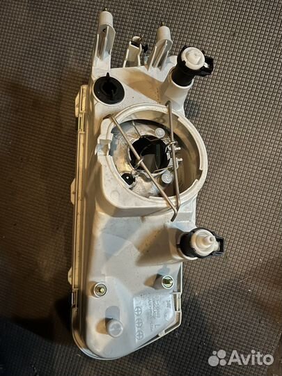 Mitsubishi carisma фары