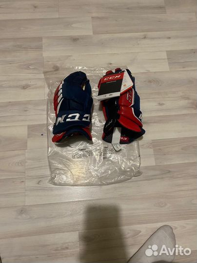 Хоккейные перчатки краги ccm