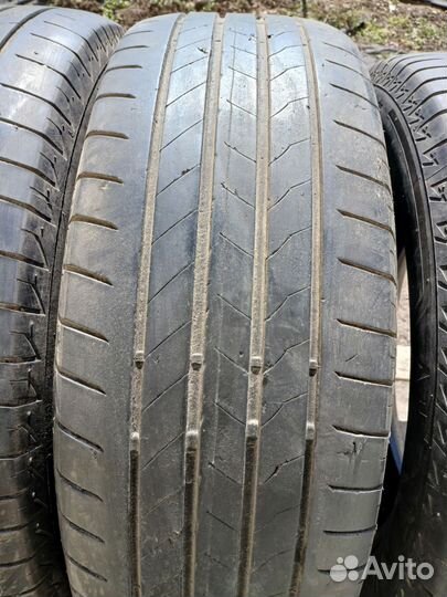 Bridgestone Alenza 001 225/65 R17