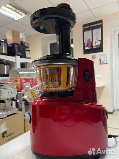 Шнековая соковыжималка Kitfort KT-1101-2