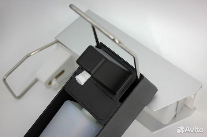 Диспенсер дозатор локтевой белый