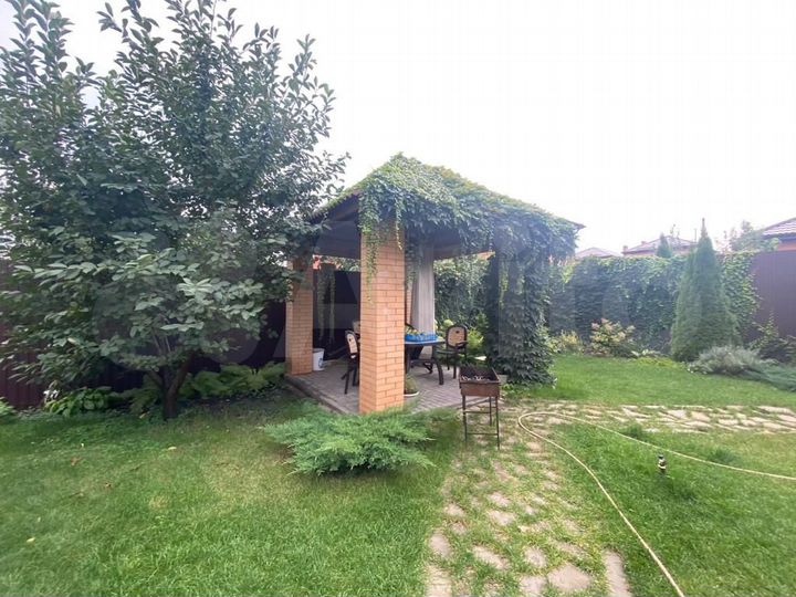 Дом 100 м² на участке 5 сот.