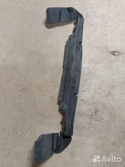 Уплотнительный профиль передний BMW