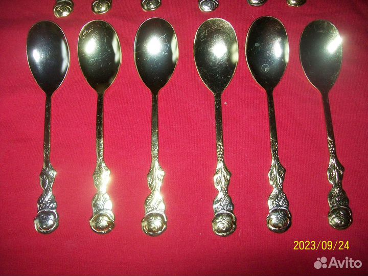 Набор десертных вилок и ложек