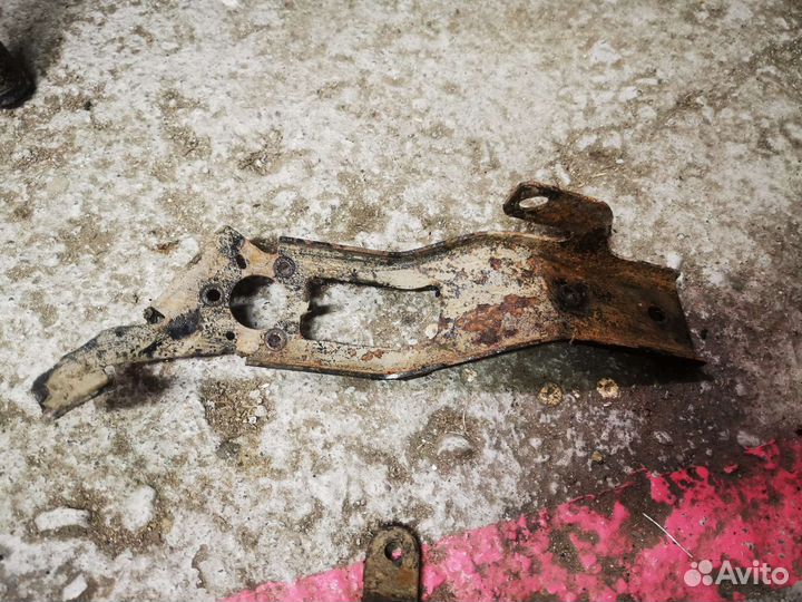 Кронштейн датчика положения кузова