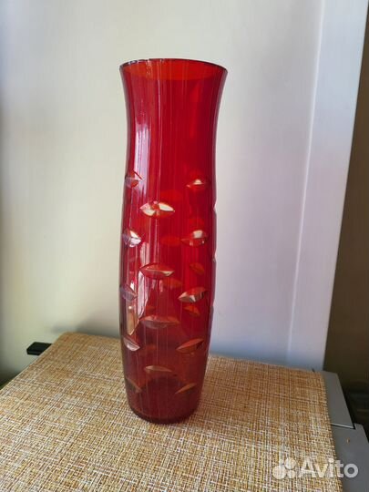 Ваза СССР, красного стекла с глазками
