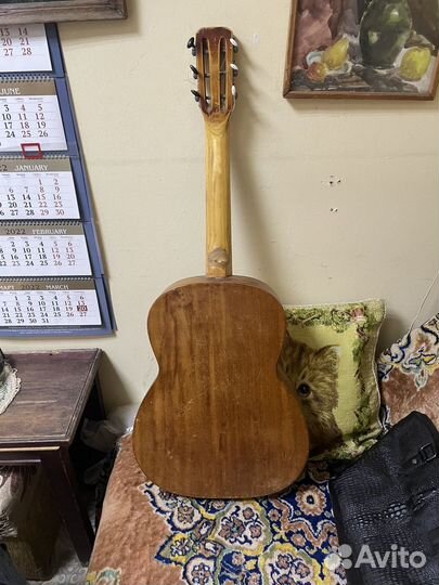 Гитара шестиструнная