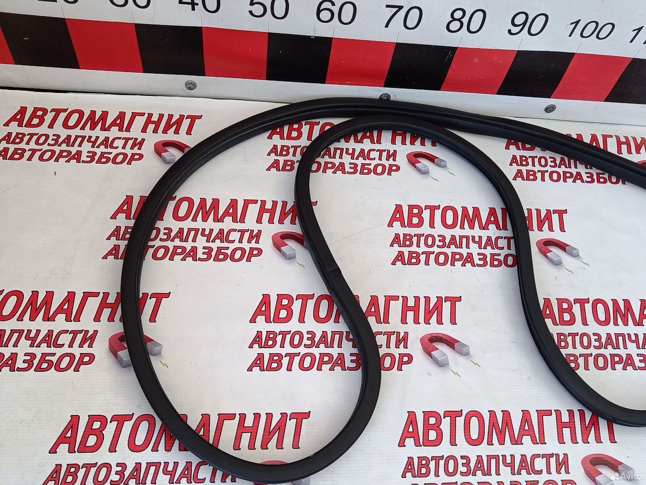 Уплотнитель двери передней правой Киа Соул 2 PS