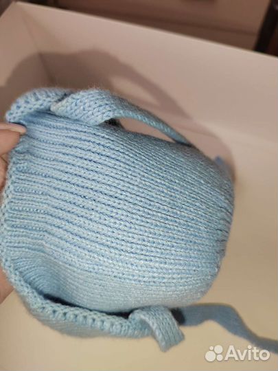 Шапочка и пинетки для новорожденного