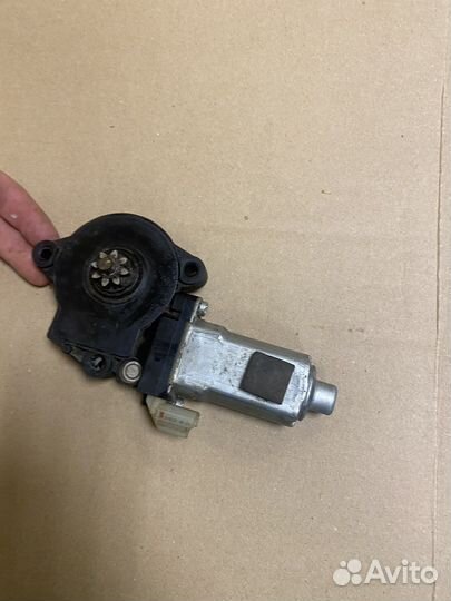 Моторчик стеклоподъемника задний правый Sportage 2