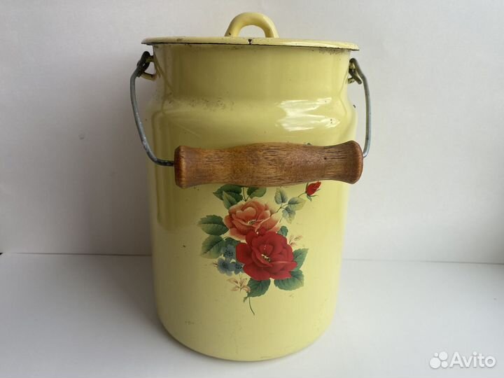 Бидон эмалированный молочный с крышкой 70е