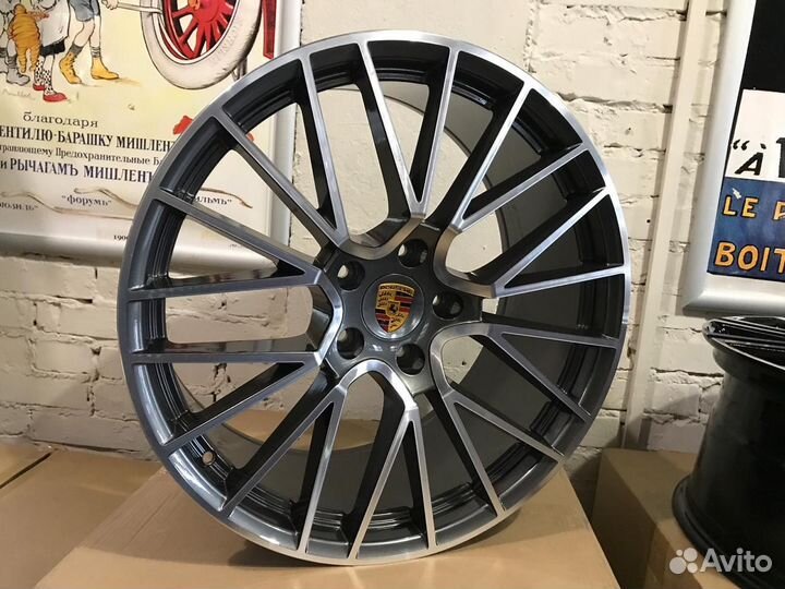 Новые диски на Porsche R21 графит MG