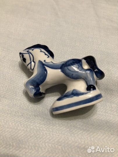 Фарфоровые статуэтки Гжель