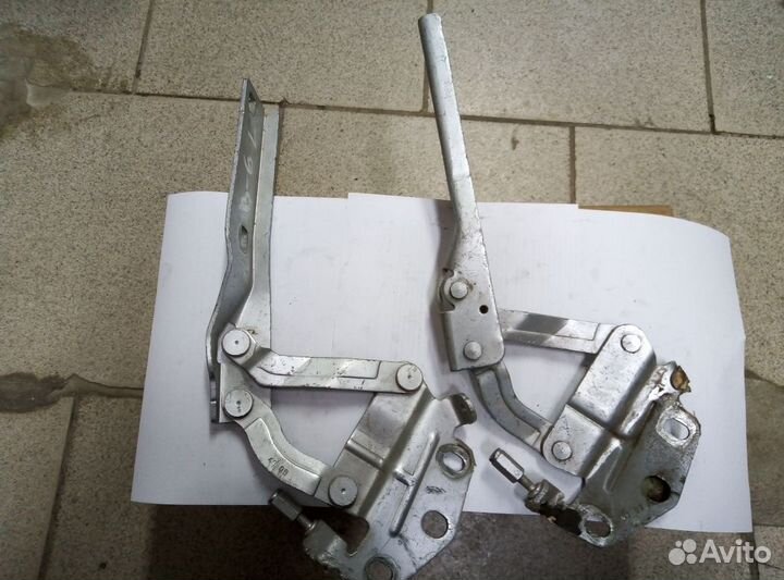 Volkswagen Passat B6 Петли капота