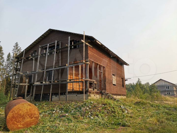 Дом 190,3 м² на участке 15 сот.