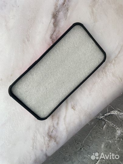 Чехол на iPhone 14