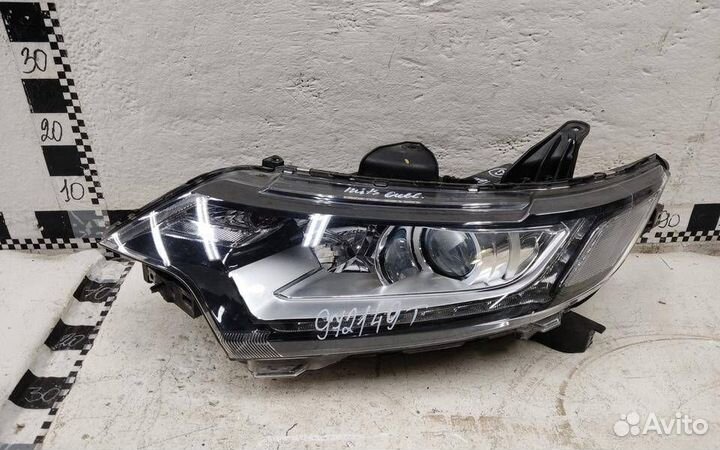 Фара левая Mitsubishi Outlander