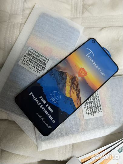 Защитное стекло на Realme 10