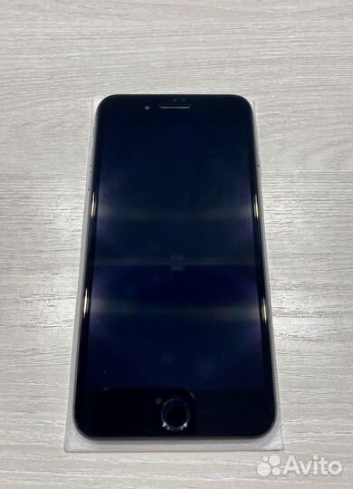 iPhone 8 Plus, 64 ГБ